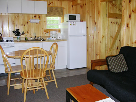 Cottage 12 kitchenette