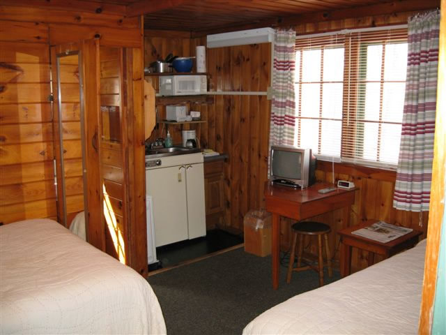 Cottage 10 interior, sun valley cottages laconia nh