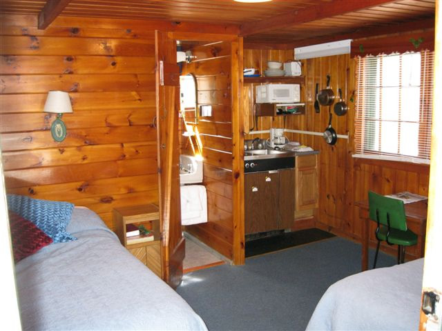 Sun Valley Cottages Cottage 9 Interior, Laconia NH